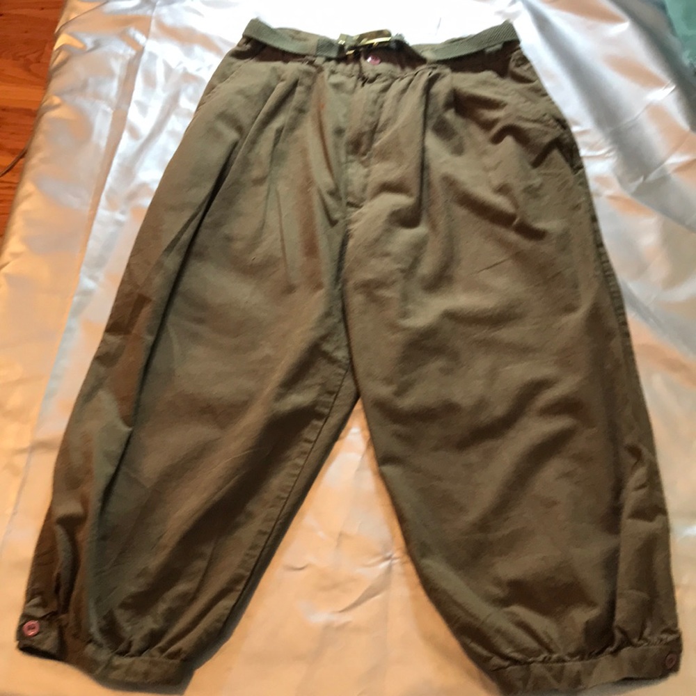 Olive Michael G. Capri pants